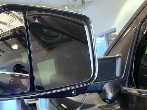 Used 2020 RAM 2500 Limited AWD/4WD image 17