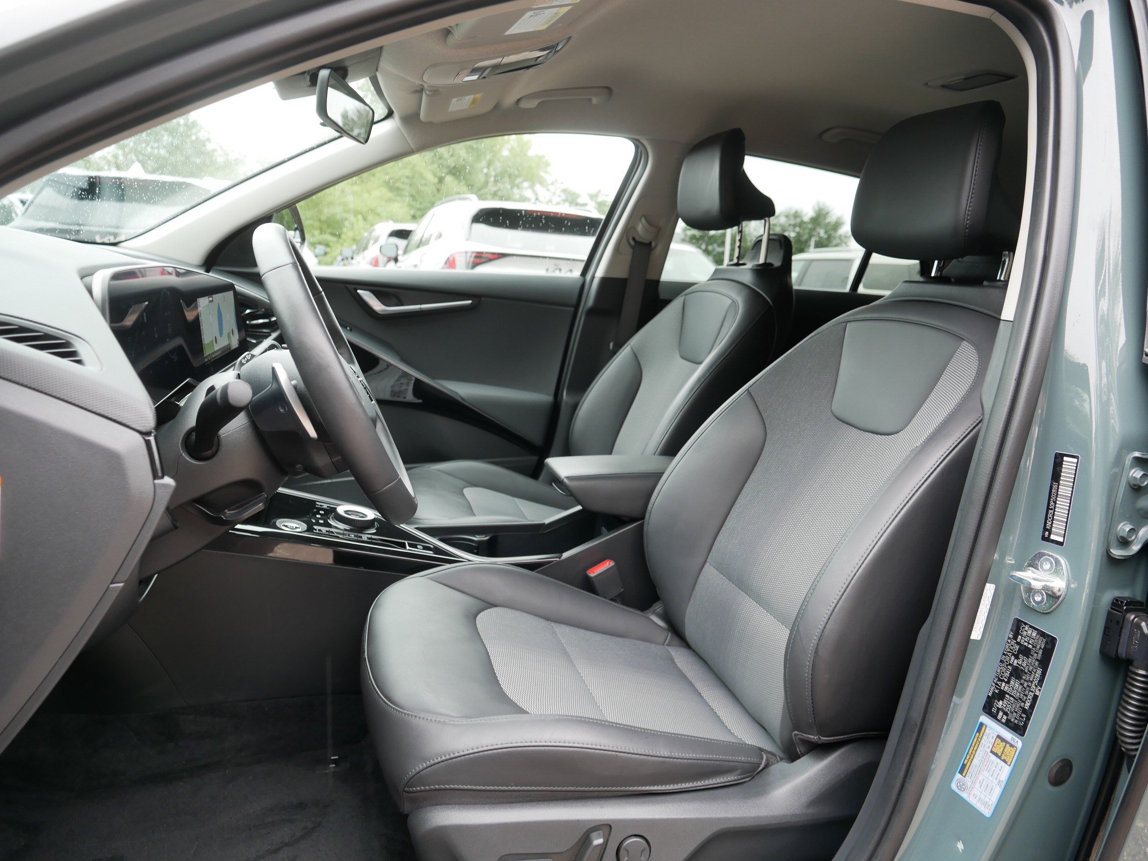Certified 2023 Kia Niro Wind w/ Wind Preserve Package FWD image 33