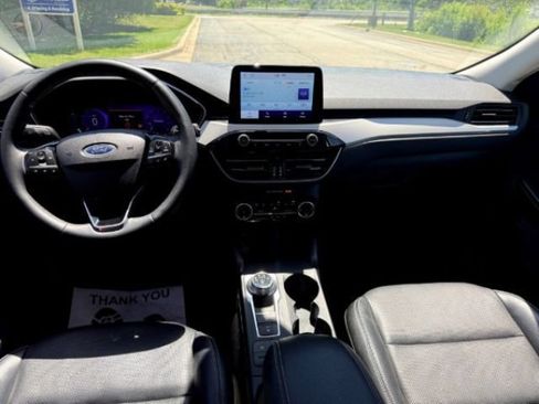 Used 2022 Ford Escape SEL w/ Technology Package AWD/4WD image 5