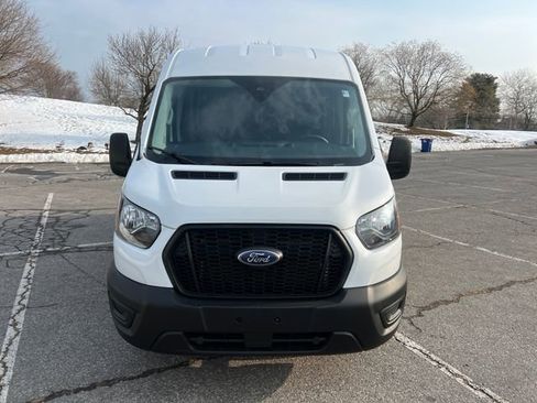 Used 2023 Ford Transit 250 Medium Roof image 3