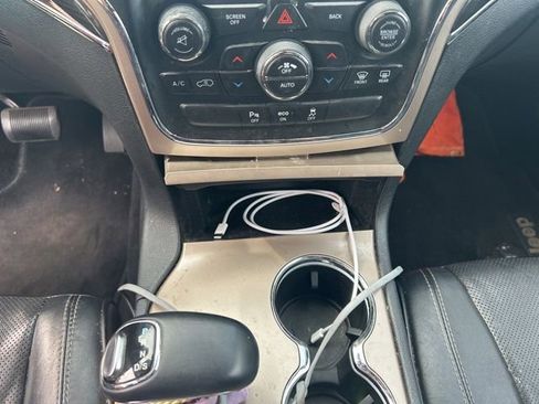 Used 2014 Jeep Grand Cherokee Overland AWD/4WD image 15
