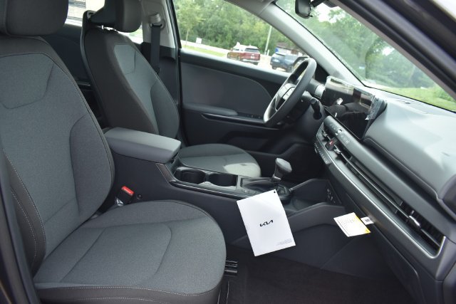 New 2026 Kia K4 FWD image 13