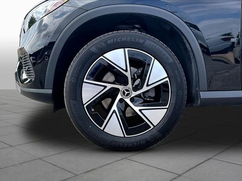 Certified 2024 Mercedes-Benz GLC 300 4MATIC image 11