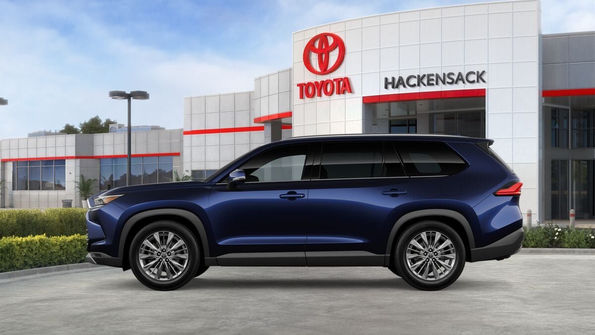 New 2026 Toyota Grand Highlander AWD image 4
