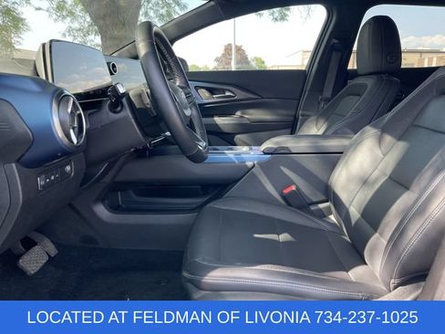 Certified 2024 Chevrolet Equinox EV LT FWD image 18