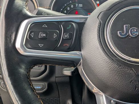Used 2021 Jeep Wrangler Unlimited Sahara AWD/4WD image 19