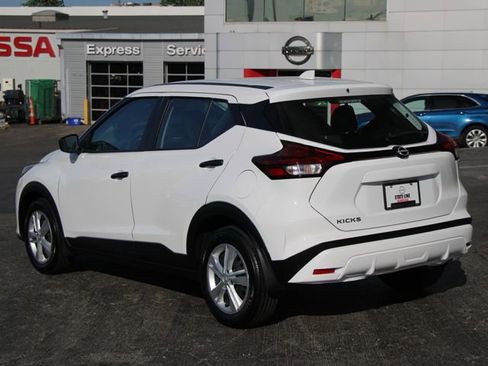 Certified 2025 Nissan Kicks Play S FWD image 4