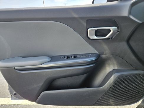 Used 2025 Kia K4 LXS image 28