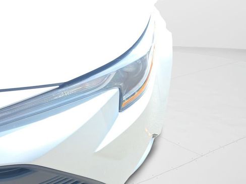 Used 2024 Toyota Corolla LE image 9