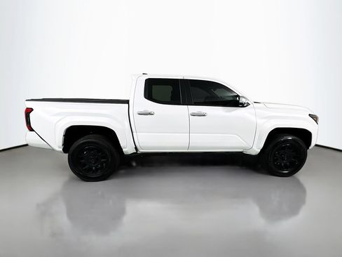 Used 2024 Toyota Tacoma Limited w/ Limited Package (LT) AWD/4WD image 7