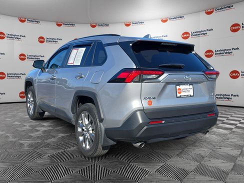 Used 2023 Toyota RAV4 XLE Premium image 5