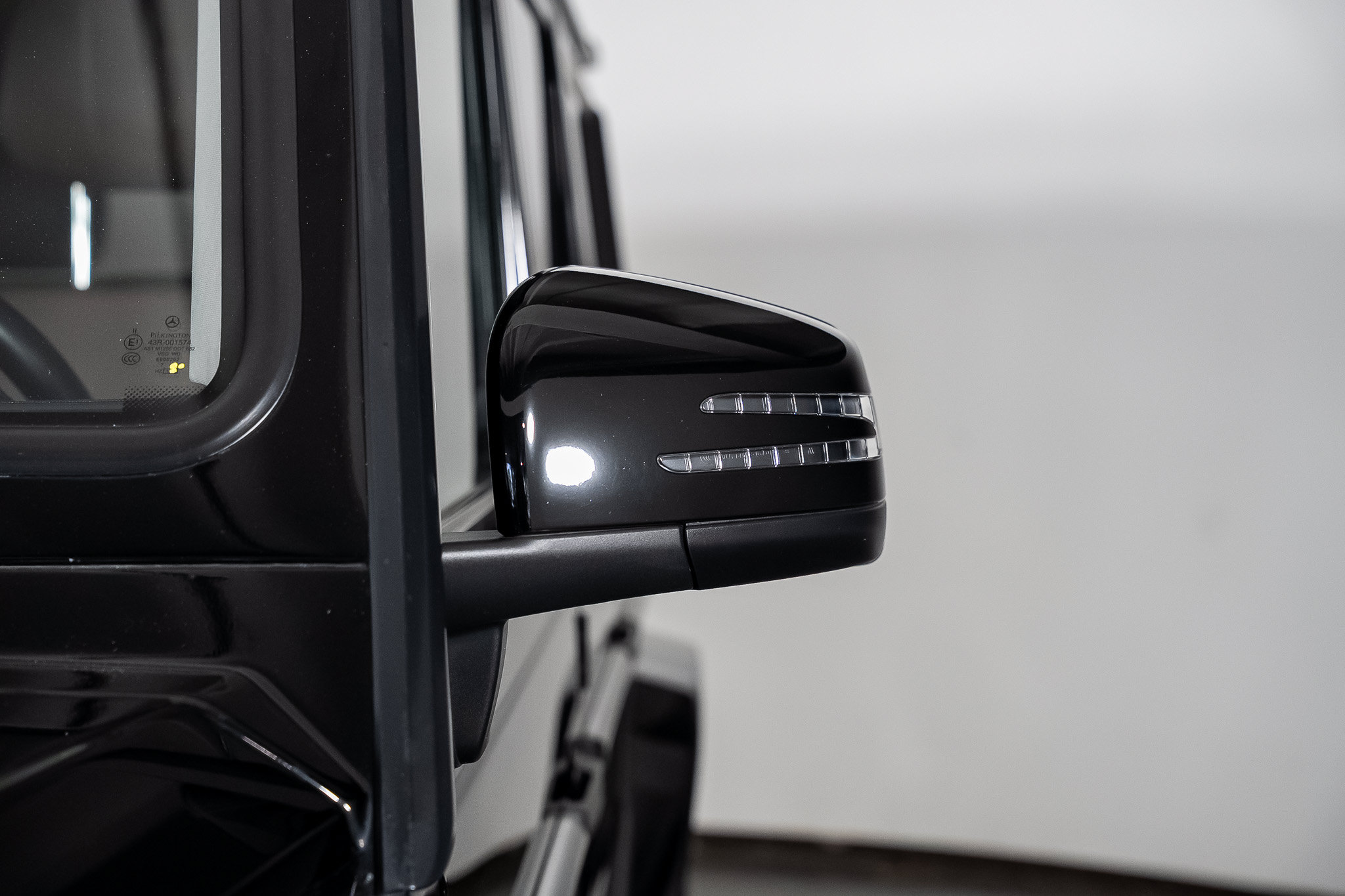 Used 2017 Mercedes-Benz G 550 image 11