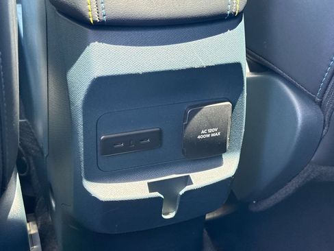 Certified 2025 Ford Maverick Lobo AWD/4WD image 11