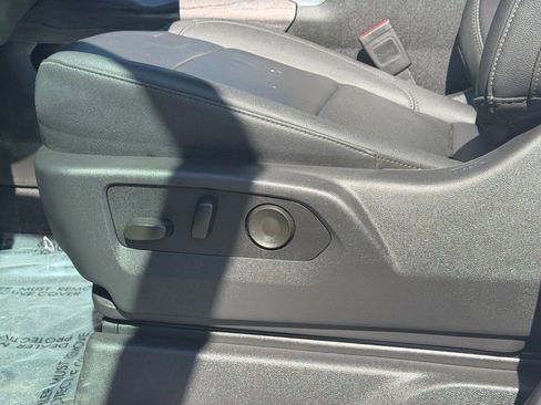 Used 2025 Chevrolet Silverado 1500 LTZ w/ LTZ Convenience Package II AWD/4WD image 19