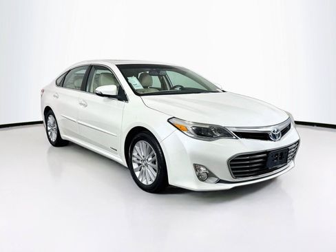 Used 2013 Toyota Avalon Limited FWD image 10