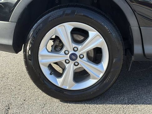 Used 2014 Ford Escape SE w/ Equipment Group 201A FWD image 17