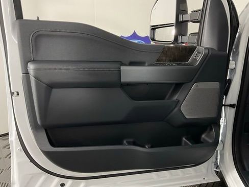 New 2026 Ford F250 Lariat w/ Black Appearance Package image 11