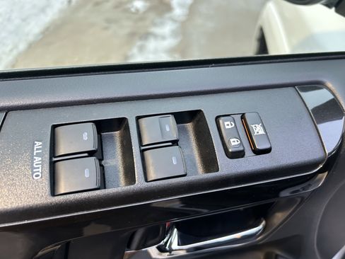 Certified 2024 Toyota 4Runner TRD Off-Road Premium image 15