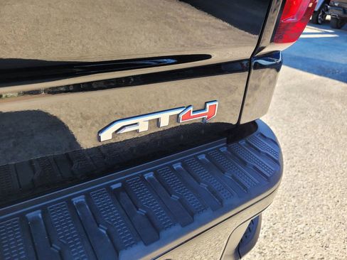 Used 2024 GMC Sierra 1500 AT4 w/ Technology Package AWD/4WD image 13