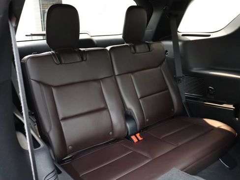 Used 2025 Ford Explorer Platinum w/ LUX Leather Package AWD/4WD image 34