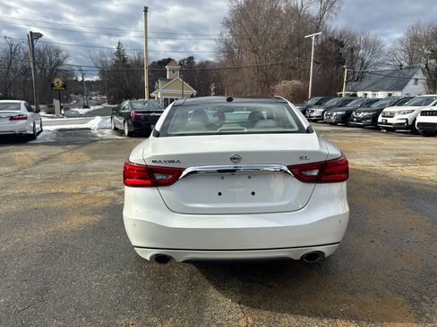 Used 2018 Nissan Maxima 3.5 SL image 10