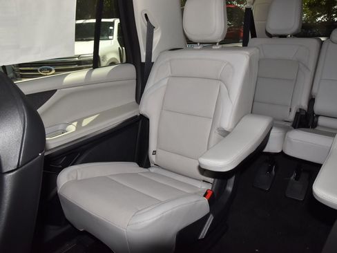 New 2026 Lincoln Navigator L Reserve AWD/4WD image 20