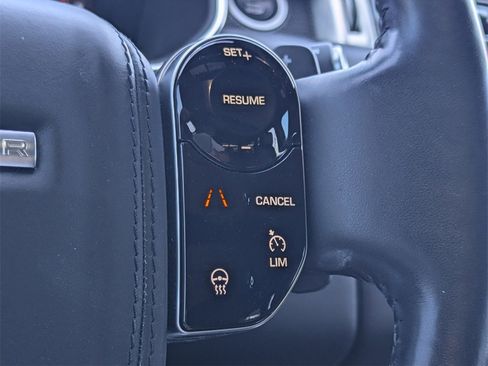 Used 2020 Land Rover Range Rover HSE image 21