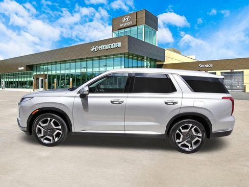 Used 2023 Hyundai Palisade Limited FWD image 9