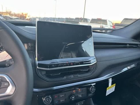 New 2026 Jeep Compass Latitude image 5