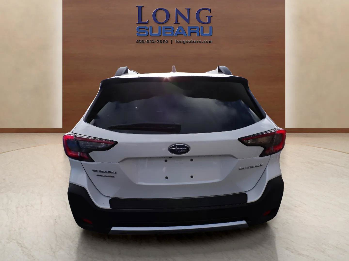 Certified 2024 Subaru Outback Limited AWD/4WD image 4