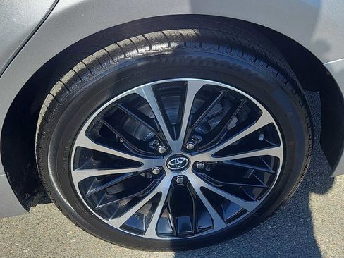 Used 2020 Toyota Camry SE image 8