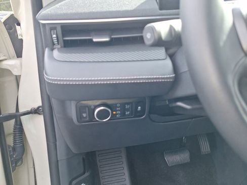 Used 2025 Ford Mustang Mach-E Select image 10