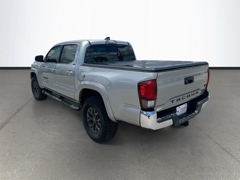 Used 2021 Toyota Tacoma SR5 RWD image 5