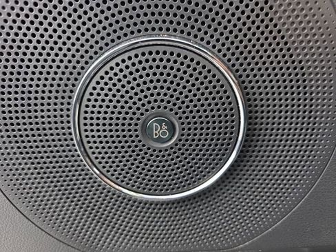 Used 2024 Ford Expedition Limited image 27