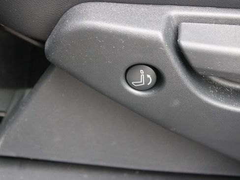 Used 2025 Nissan Pathfinder SL image 18