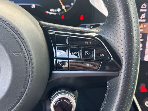 Used 2024 Maserati Grecale GT image 33