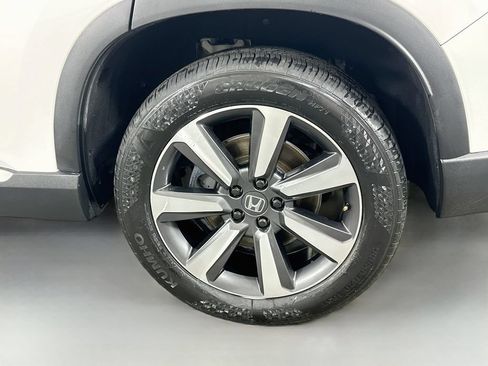 Certified 2024 Honda Pilot Touring image 33