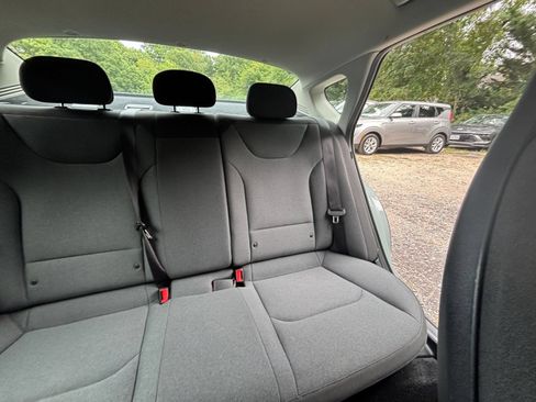 Used 2025 Kia K4 FWD image 39