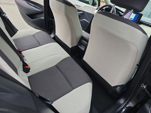 Used 2025 Toyota Corolla LE image 17