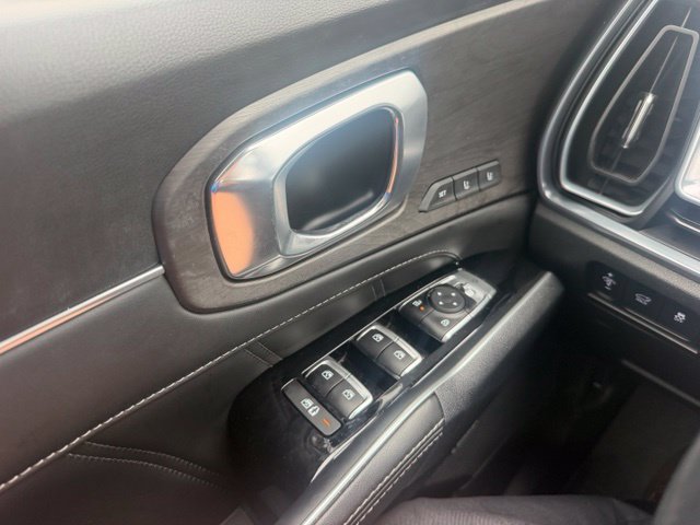 Used 2024 Kia Sorento SX Prestige AWD/4WD image 13