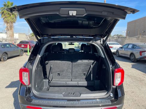 Used 2024 Ford Explorer XLT w/ Equipment Group 202A image 33