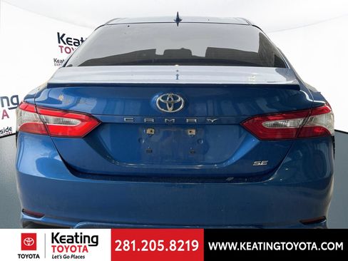 Used 2020 Toyota Camry SE FWD image 4