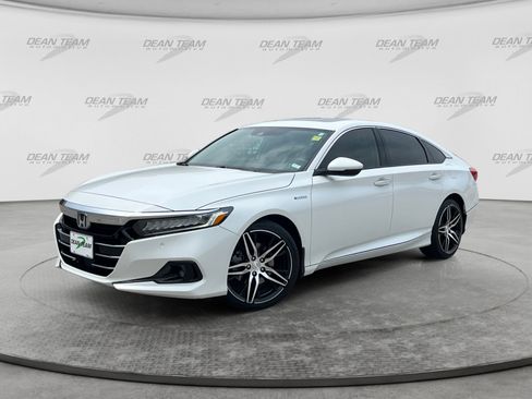 Used 2022 Honda Accord Touring image 3