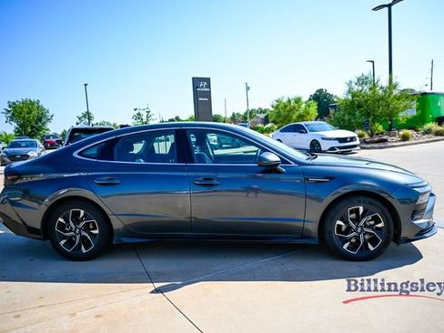 Used 2025 Hyundai Sonata SEL FWD image 6