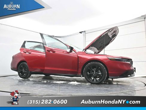 New 2025 Honda Accord SE image 31