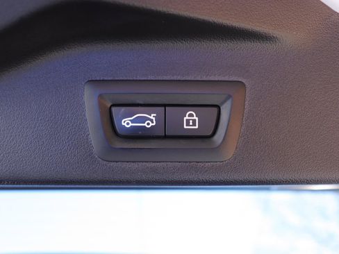 Used 2021 BMW X5 xDrive40i w/ Convenience Package image 19