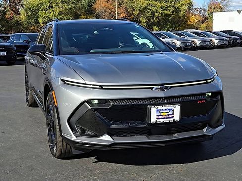 New 2026 Chevrolet Equinox EV RS image 7