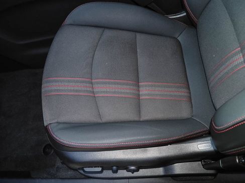 Certified 2022 Chevrolet Equinox RS FWD image 23