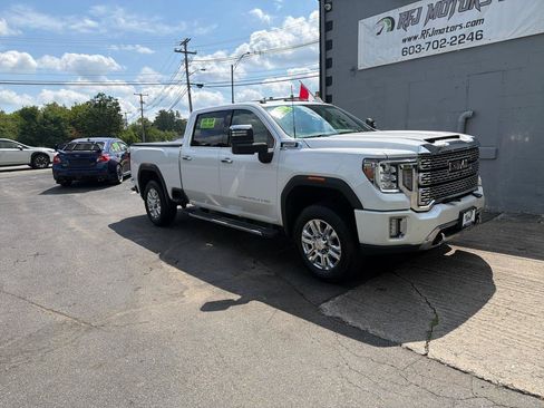 Used 2022 GMC Sierra 2500 Denali AWD/4WD image 2