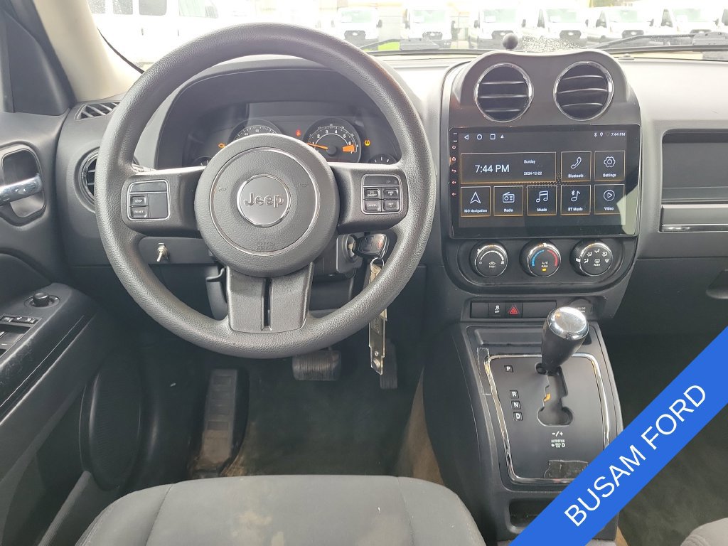 Used 2016 Jeep Patriot Sport w/ Power Value Group AWD/4WD image 10